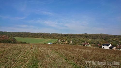 Pozemek 800m2 Mokrá-Horákov